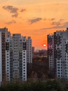 '오늘도 저문다'